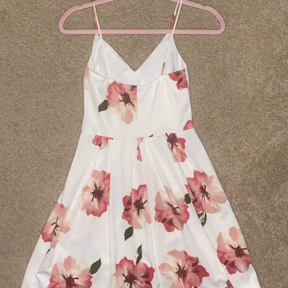Dress-small - Picture 4 of 4